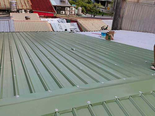 新北鐵皮屋新作及換鐵皮鋼板